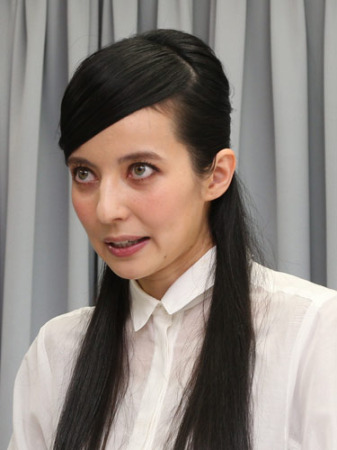 ベッキー　失墜したイメージの回復に再度の謝罪会見は必要か - ライブドアニュース