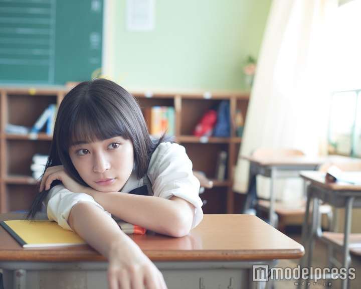 広瀬すず、映画イベントで再び号泣「涙腺が崩壊してます」