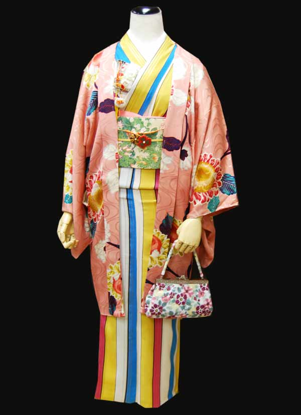 レトロモダンな着物の画像♡