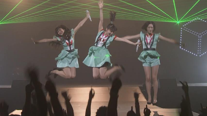 【アスリート以外】有名人のジャンピング画像トピ