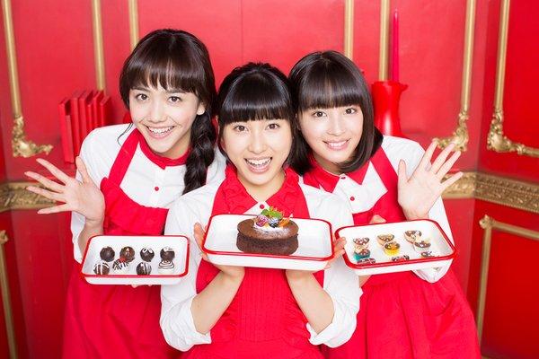広瀬すず、映画イベントで再び号泣「涙腺が崩壊してます」