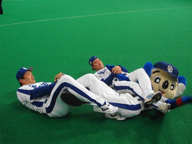 プロ野球マスコットキャラクター達のおもしろ画像
