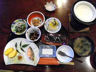 「幸福度の低い人」に共通する朝食メニューの特徴が調査で判明