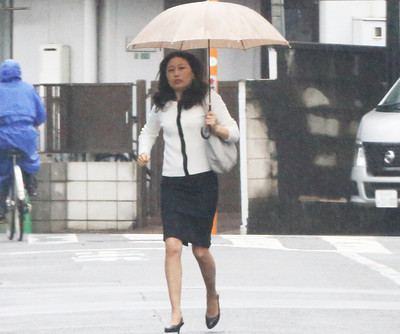 舛添要一都知事謝罪の瞬間、妻はママ友たちと4650円セレブランチ