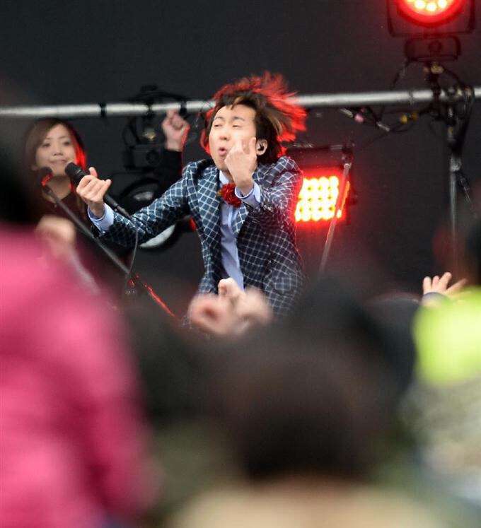 ベッキーSNS　コメント6万件突破…最近は復帰待望論が殺到「待ってる」「負けないで」