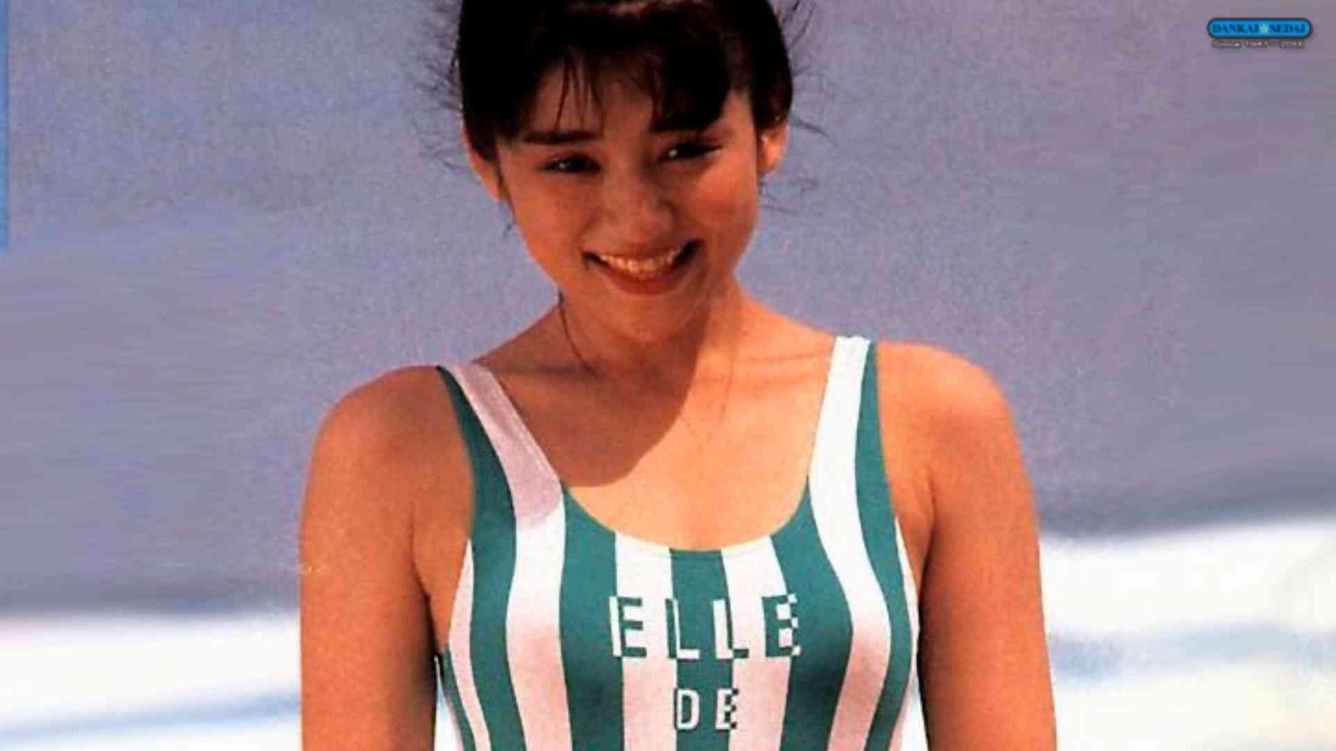 松下由樹 - 「松下由樹 グラビア写真集Ⅰ」 Full-HD - YouTube