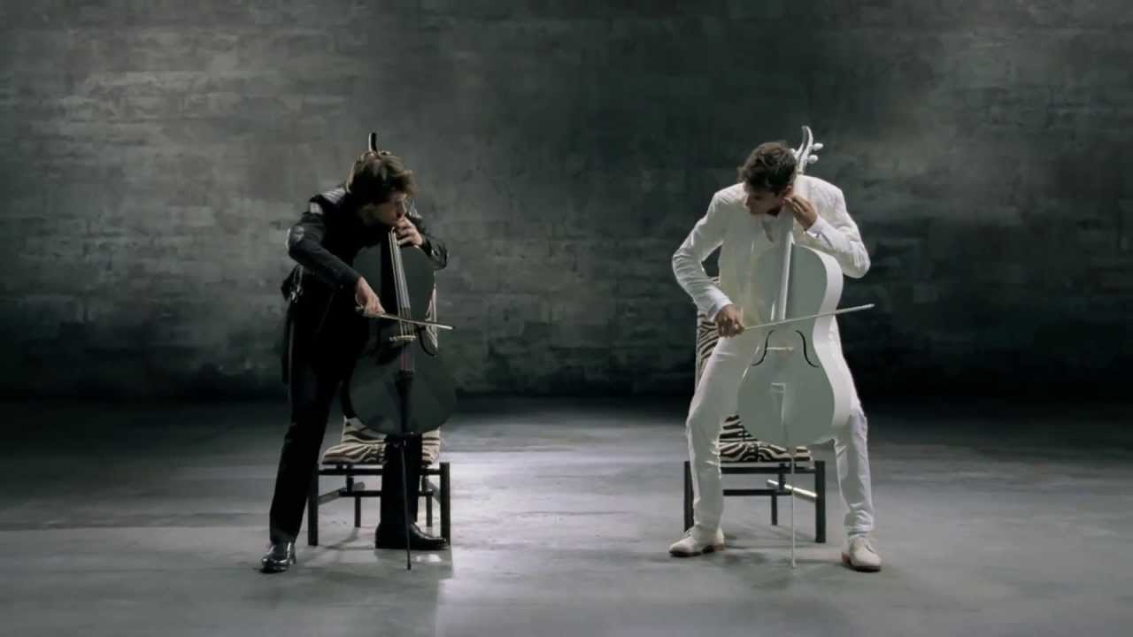 Docomo「ドコモのツートップ 2 TOP（2CELLOS）」篇 チェロ演奏 - YouTube