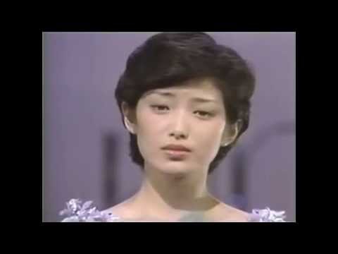 山口百恵  秋桜 (コスモス) - YouTube