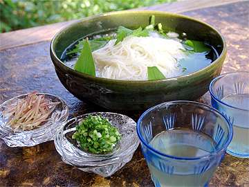 今日の朝食は何ですか？