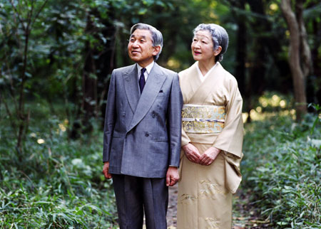 身近に清楚な人はいますか?