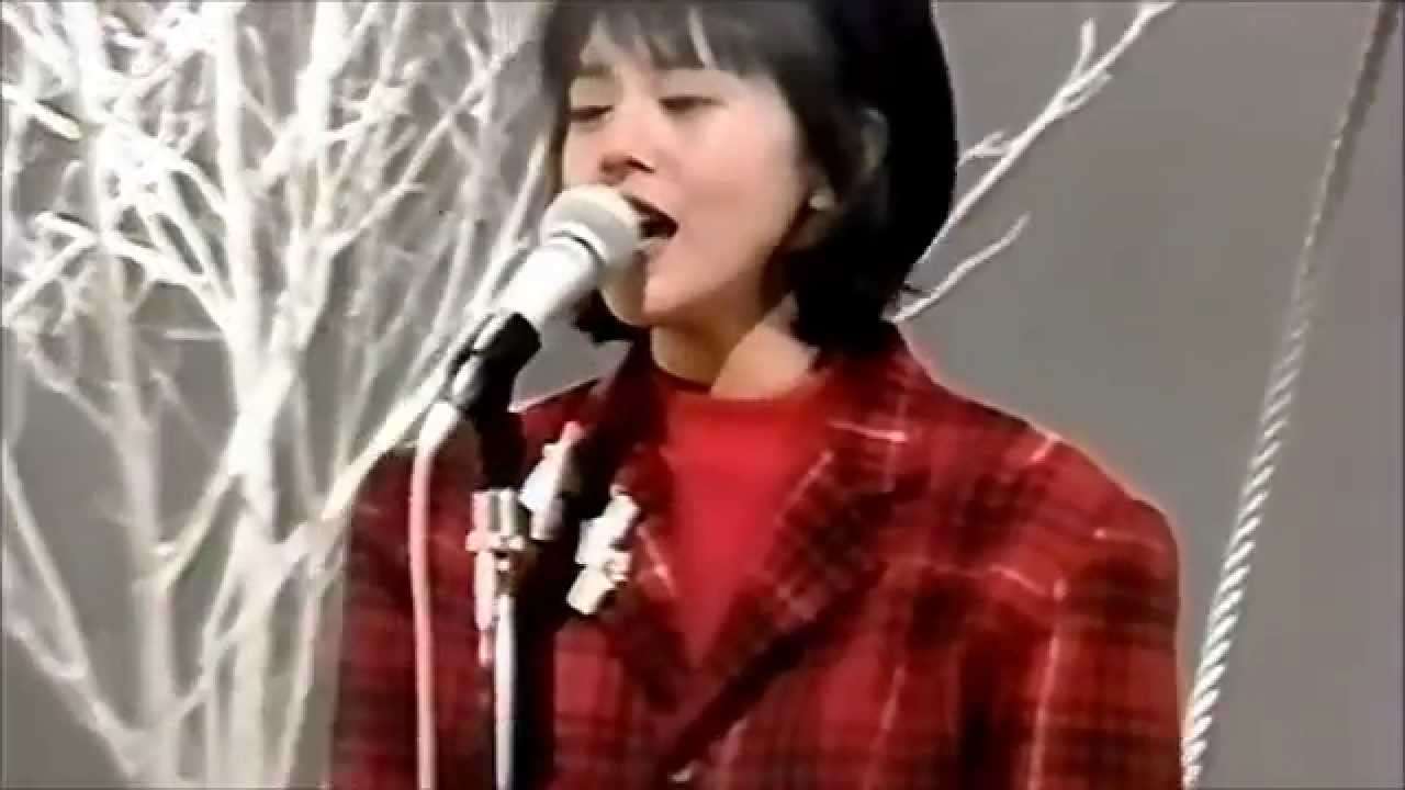＜EP45＞小泉今日子 ♪木枯しに抱かれて - YouTube