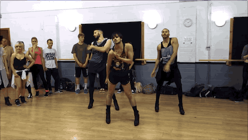 ダンスが好きな人ー!