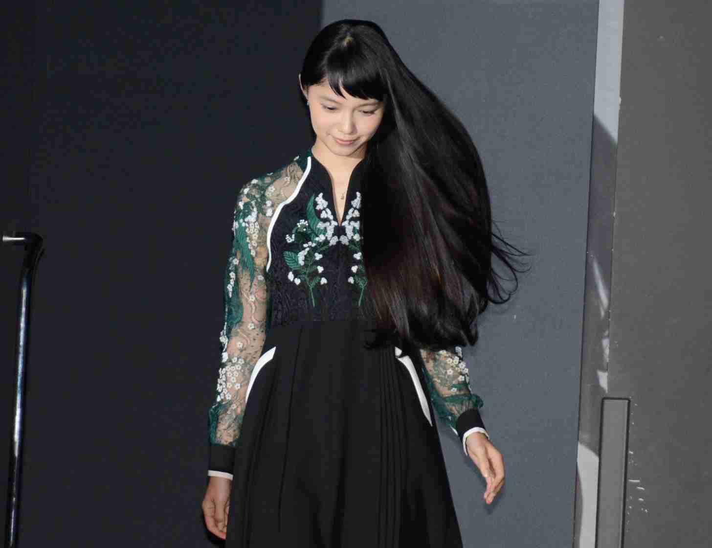 V6岡田准一が迫られる宮崎あおいを取るか、仕事を取るかの究極選択