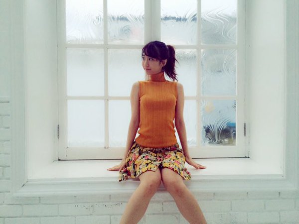 AKB48柏木由紀、胸の谷間がスゴすごるセクシービキニショットにファン大興奮！　「癒されます」