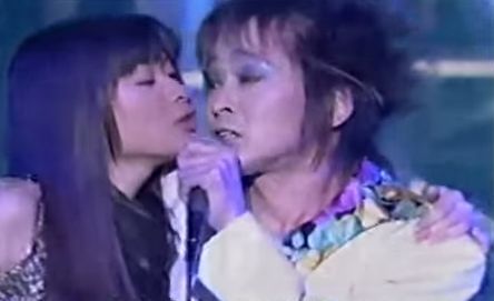 篠原涼子が「ママ友会」で不倫願望告白か 様子を実況中継