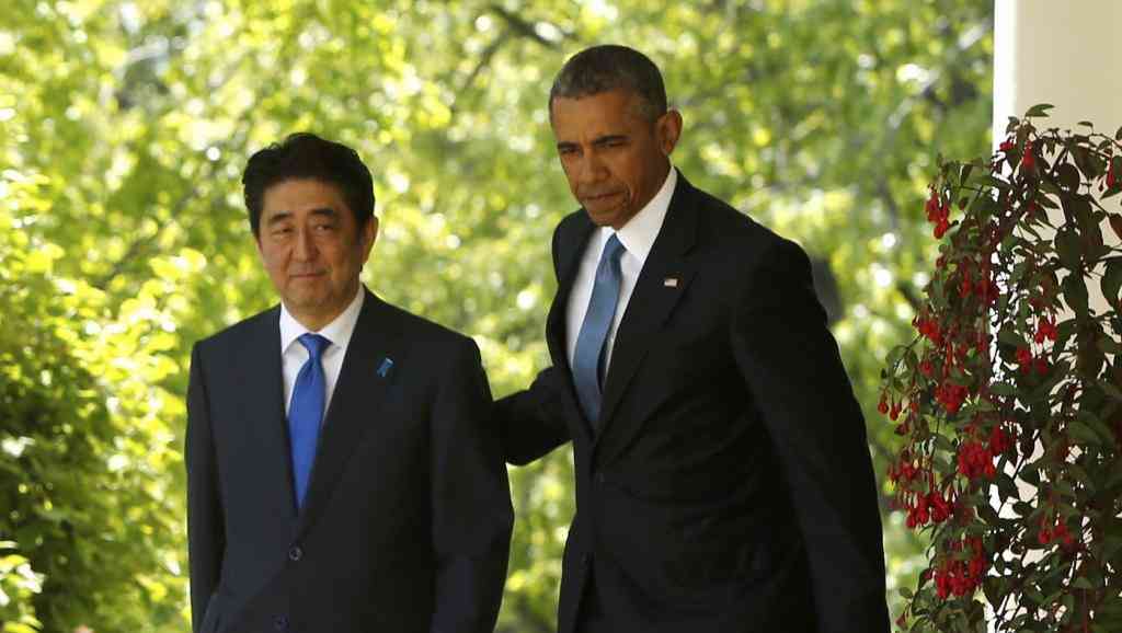 オバマ大統領 広島の平和公園で原爆慰霊碑に献花、核なき世界への決意を表明