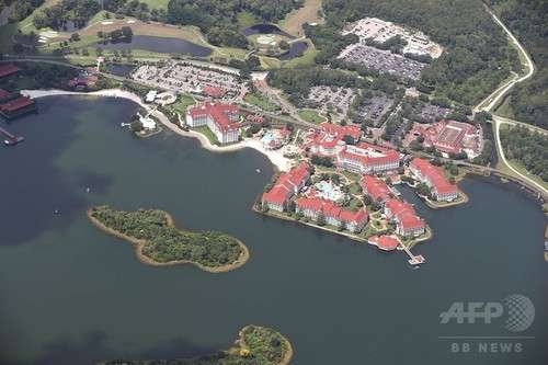 ディズニーワールドの人工湖で2歳男児がワニに襲われ溺死