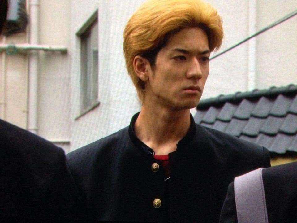 金髪が似合う日本の有名人の画像を貼るトピ