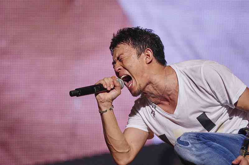 ファンキー加藤謝罪会見、ゲス川谷絵音に飛び火！ツイッター再び炎上「アナタも逃げずに会見したら」