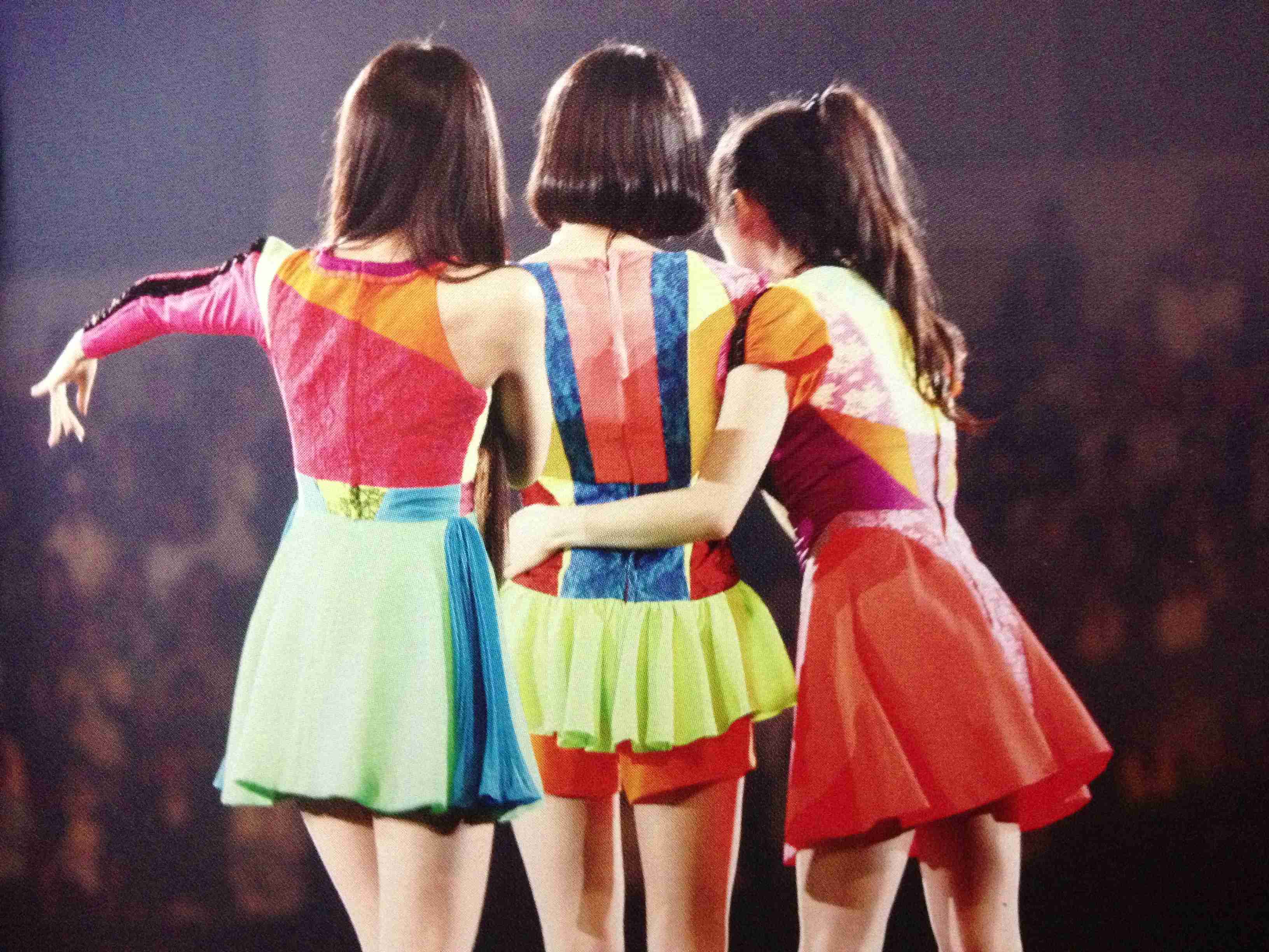 芸能人の仲間はずれの画像