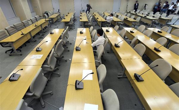 【舛添知事辞職】「もう辞める身」最後の定例会見欠席　説明放棄（1/2ページ） - 産経ニュース