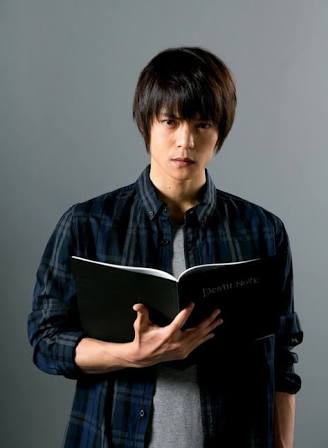 髪型で今のイメージと違って見える有名人画像