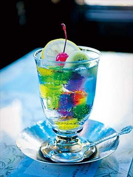 冷たい飲み物の画像を貼って涼みましょう