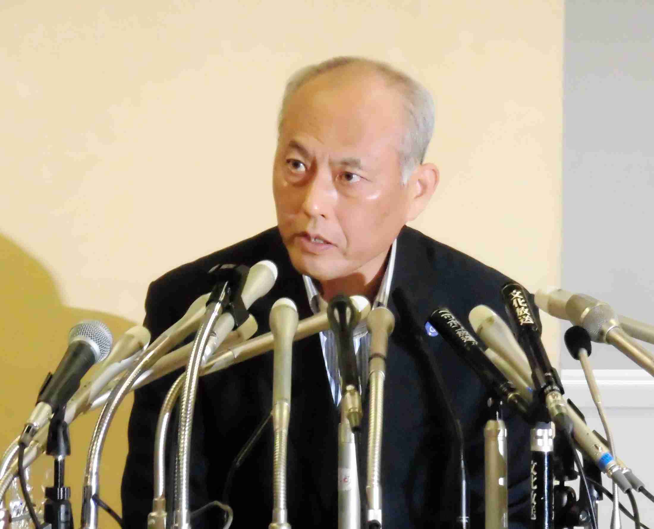 舛添氏　続投表明「粉骨砕身…」　疑惑違法判断０も「不適切」案件数点 （デイリースポーツ） - Yahoo!ニュース