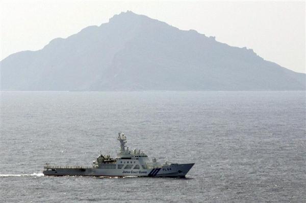 中国、ロシア軍艦艇が同時刻、尖閣諸島周辺の接続水域に侵入　外務省が中国に抗議（1/2ページ） - 産経ニュース