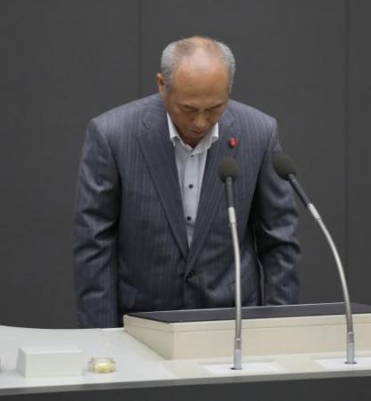 舛添都知事　退職金2195万円“ゲット”　夏のボーナスは381万円 （スポニチアネックス） - Yahoo!ニュース