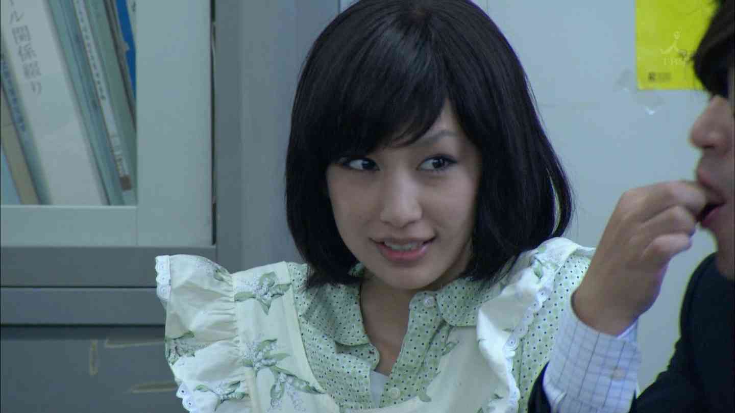 中島美嘉、オフの日でもアイメイクは手を抜かず
