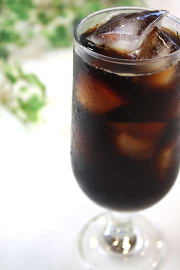 冷たい飲み物の画像を貼って涼みましょう