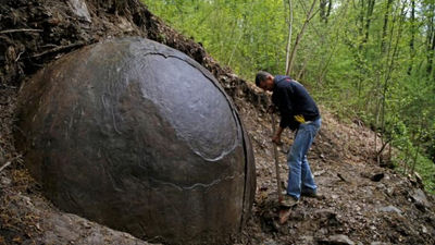 謎の巨大な球体が出土し「未発見の文明の痕跡」と発表されるも専門家の意見は分かれる - GIGAZINE