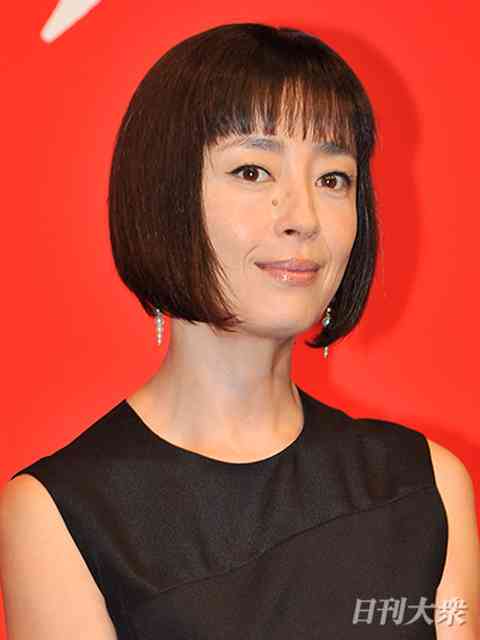 宮沢りえが「前田敦子を大絶賛」の裏に小泉今日子の存在