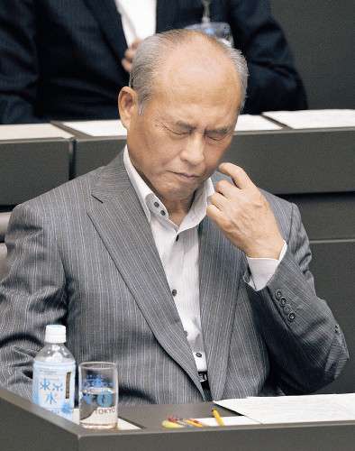 舛添都知事、急転辞職…知人への電話で「公明党にやられた」と漏らす : スポーツ報知