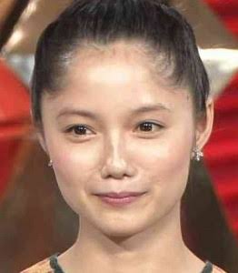 おでこを出している芸能人の画像を貼るトピ