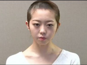 おでこを出している芸能人の画像を貼るトピ
