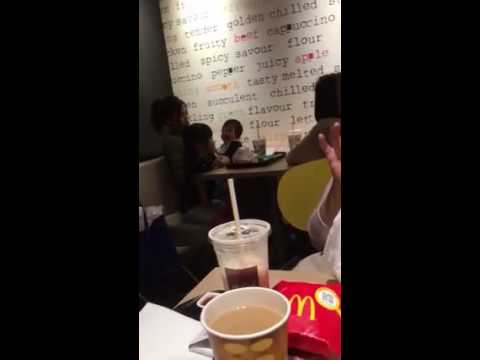 【炎上】マックで大泣きの子供を窒息させる日本人母 (追加情報記載有り) - YouTube
