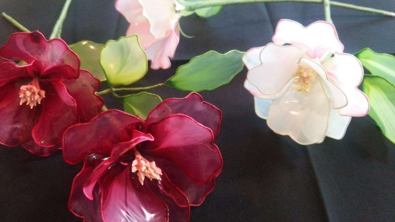 アメリカンフラワー＆マニキュアフラワーの作り方。雑貨やアクセサリーにアレンジできる | iemo[イエモ]