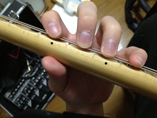ギター弾ける方!