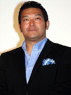 ローラの“バスタブ”ショットに「これは歴史に残る可愛さ」