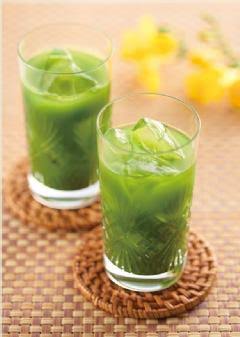 冷たい飲み物の画像を貼って涼みましょう