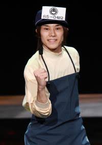 石原軍団の炊き出しにSMAP木村拓哉らが参加 舘ひろしから焼きそば教わる