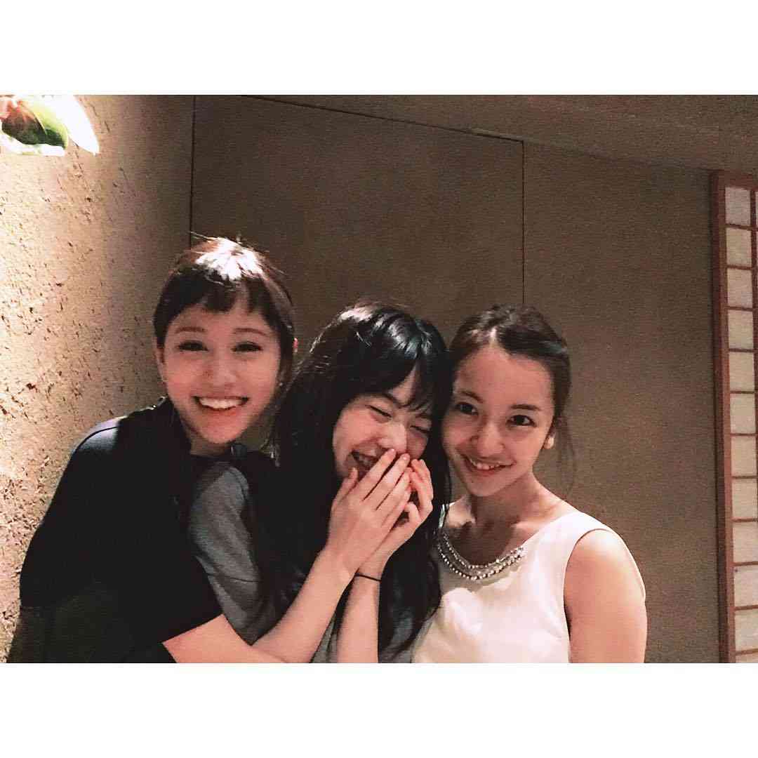 板野友美のライブチケットが「破格の安値」で投げ売りされている！