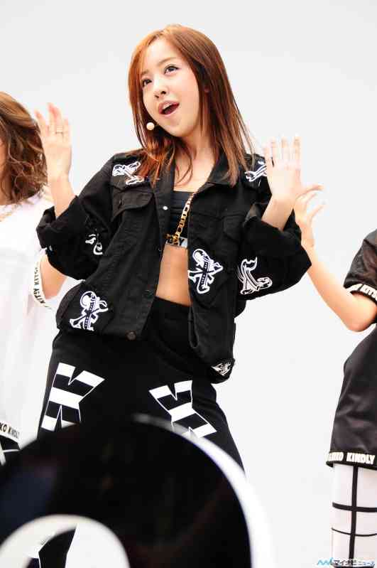 板野友美のライブチケットが「破格の安値」で投げ売りされている！