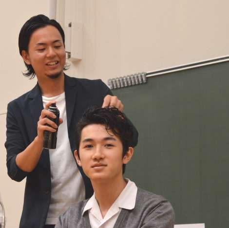 眉カットの行列も　「見た目を磨く」授業に男子高校生大熱狂 | ORICON STYLE