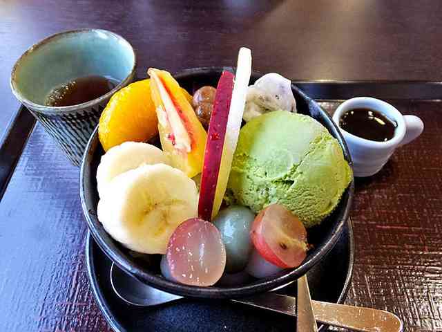 今日は和菓子の日