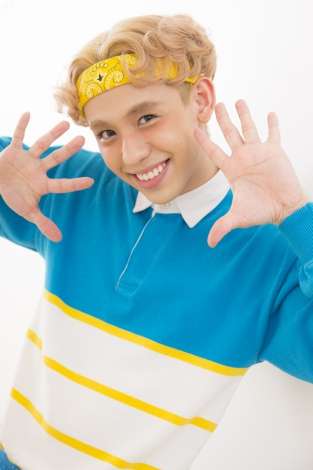 篠原信一、原宿ファッションで「しのちぇるですっ」 コスプレ仕事は増加