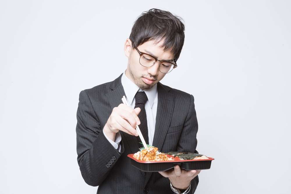 弁当のおかずの下のパスタ！なぜ敷かれてる？理由とはっ？  |  インフォトライブ