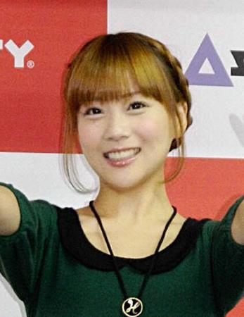 重盛さと美「高校生ぶり」黒髪イメチェンに「惚れる」「人形みたい」絶賛の声